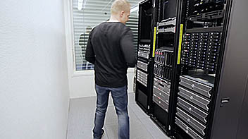 Smart App Sinewave Rackmount UPS